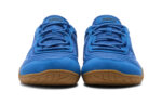 360 men's blue and black workout shoes, front view